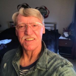 Meet your Posher, Derek